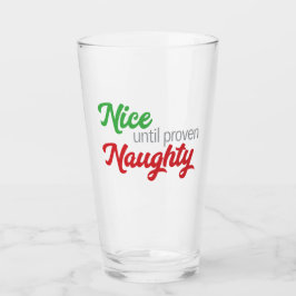 Copo De Pint Bonito até o Vidro do Bebendo Malvado Comprovado