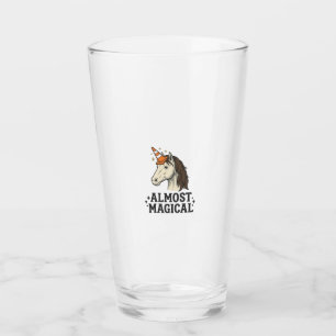 Copo De Pint Camiseta Gráfica Vintage de Unicórnio Cônico Quase