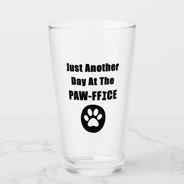 Copo De Pint Canhão De Cachorro Bonito Pun Apenas Mais Um Dia N (Frente)