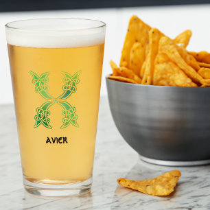 Copo De Pint Capital Decorativo do Nó Celta do século XVI X