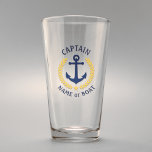 Copo De Pint Capitão Boat Anchor Náutico Dourado Laurel Star<br><div class="desc">Um vidro personalizado com a classificação Capitão ou outro título,  o nome do barco,  o nome da família ou outro texto desejado. Com uma âncora náutica,  projetada por medida,  um louro de ouro deixa emblema e estrela. Faz um presente de excelente.</div>