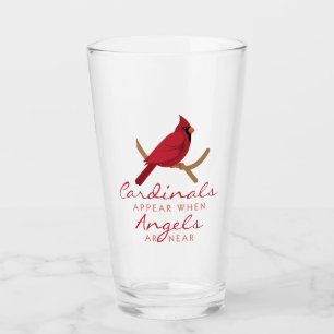 Copo De Pint Cardinais Aparecem