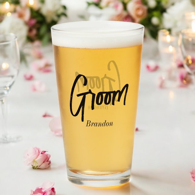 Copo De Pint Casamento de Script White Preto do Groom (Criador carregado)