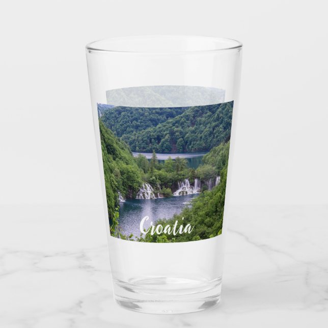 Copo De Pint Cascata em cascata com floresta verde na Croácia (Frente)