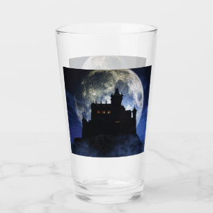Copo De Pint Castelo fantasma durante a noite