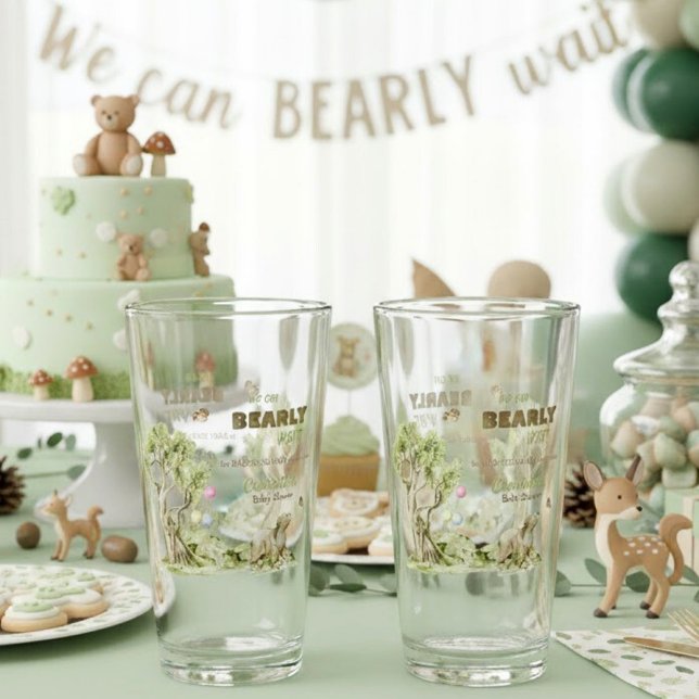 Copo De Pint Chá de Bebê Party Caprichosa do Ursinho (Whimsical Bearly Wait Baby Shower Party Glass ©Susanne Sachers - Sunny Mind 🌞)