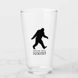 Copo De Pint Cheiros Squatchy da silhueta   Somethin de Bigfoot