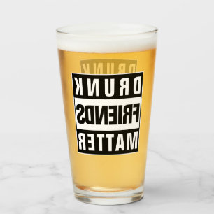 Copo De Pint Citação de Amigos do Bebado Engraçado