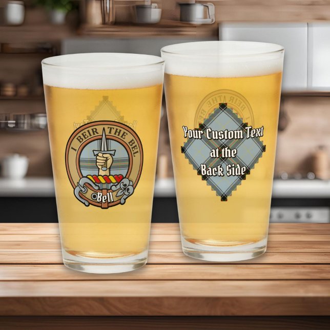 Copo De Pint Clan Bell Crest sobre Tartan (Criador carregado)
