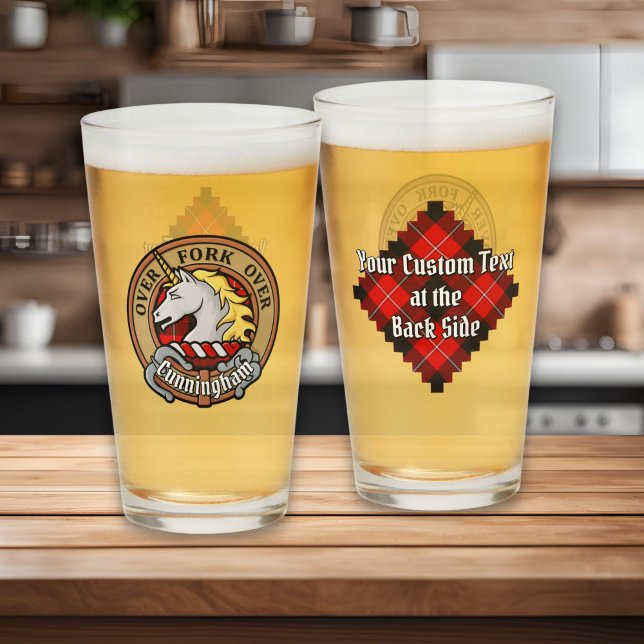 Copo De Pint Clan Cunningham Crest sobre Tartan (Criador carregado)
