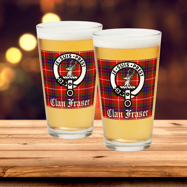 Copo De Pint Clan Fraser Crest Crachá e Tartan (See the entire collection of Clan Fraser gifts  gear!)