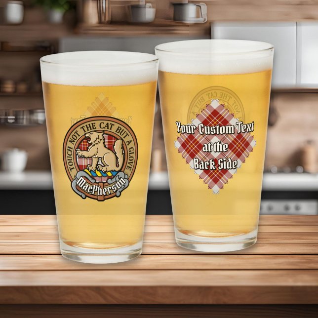 Copo De Pint Clan MacPherson Crest sobre Red Dress Tartan (Criador carregado)