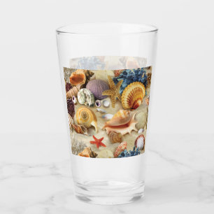 Copo De Pint Conchas marítimas na praia