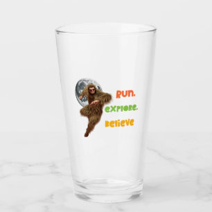 Copo De Pint Correndo Aventura Sasquatch Acredite Design