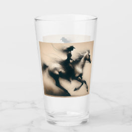 Copo De Pint Cowgirl dirigindo um cavalo, garota ocidental