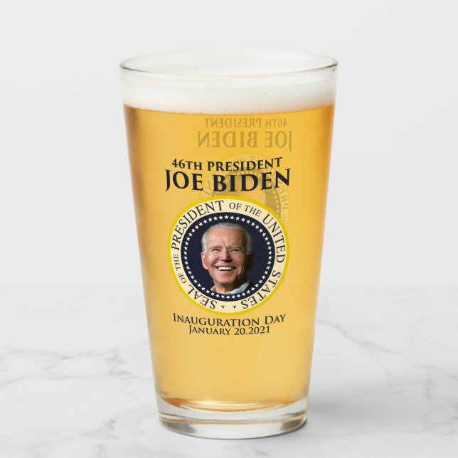 Copo De Pint Dia da Inauguração 2021 Presidente Biden (Frente (Preenchido))