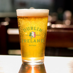 Copo De Pint Dublin Ireland Est. Cerveja do Dia de Patrick, Rua