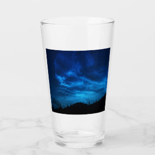COPO DE PINT ESTRELAS BRILHANTES NUM CÉU ESCURO E AZUL