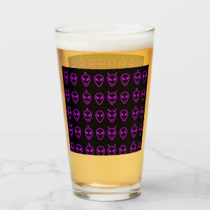 Copo De Pint Faces de Alienígena rosa