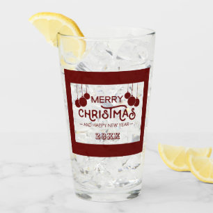 Copo De Pint Feliz Natal e tipografia de Feliz ano novo