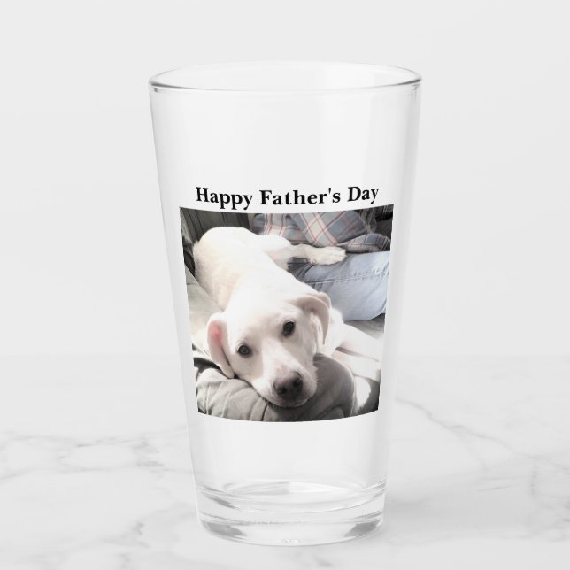 Copo De Pint Foto de Cachorro Branco Bonito Saindo com Pai (Frente)