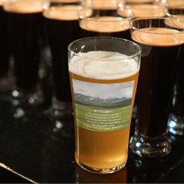 Copo De Pint Foto do Vale Verde da Irlanda em Bênção