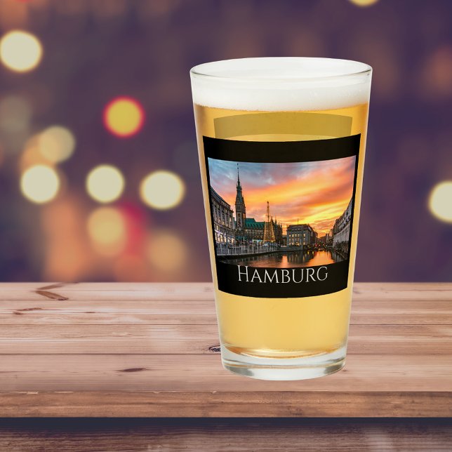 Copo De Pint Frente Ribeirinha Panorâmica de Hamburgo (Criador carregado)