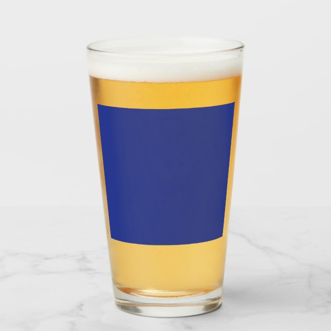 Copo De Pint Fundo Azul Escuro Sólido | Design Minimalista Ousa (Frente (Preenchido))