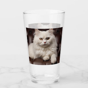 Copo De Pint Gato branco majestoso