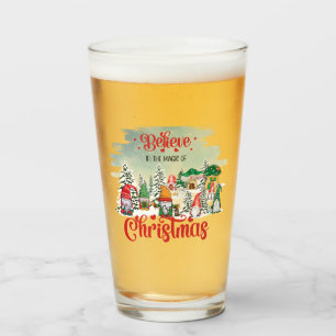 Copo De Pint Gnomo Bonito Celebrando Férias de Natal