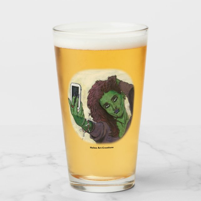 Copo De Pint Goblin Girl Phone Selfie Fantasy Art Cup (Frente (Preenchido))