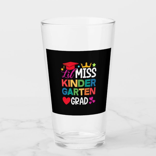 Copo De Pint Graduação de Lil Miss Kindergarten Formando Prek (Frente)