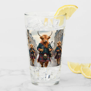 Copo De Pint Highland Harmony: Bagpipe Highland Cow Banda