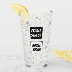 Copo De Pint Inalar Vodka com Estresse Engraçado