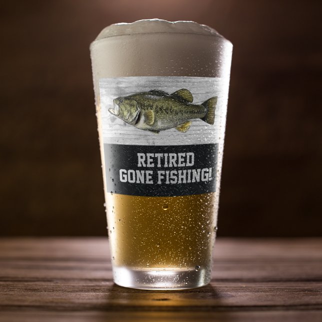 Copo De Pint Legal Russo De Boca-Larga De Pesca Aposentada (Retired! Gone fishing, largemouth bass angler gift. )