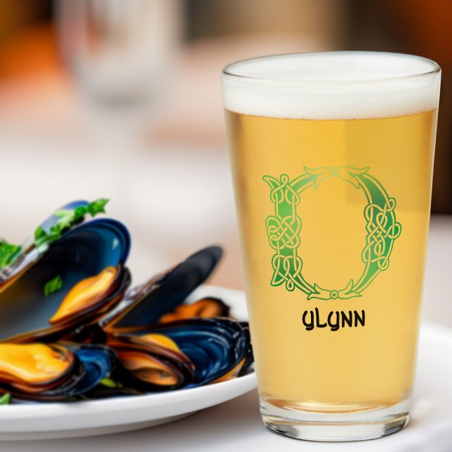 Copo De Pint Letra maiúscula D do século XVI, celta (Criador carregado)