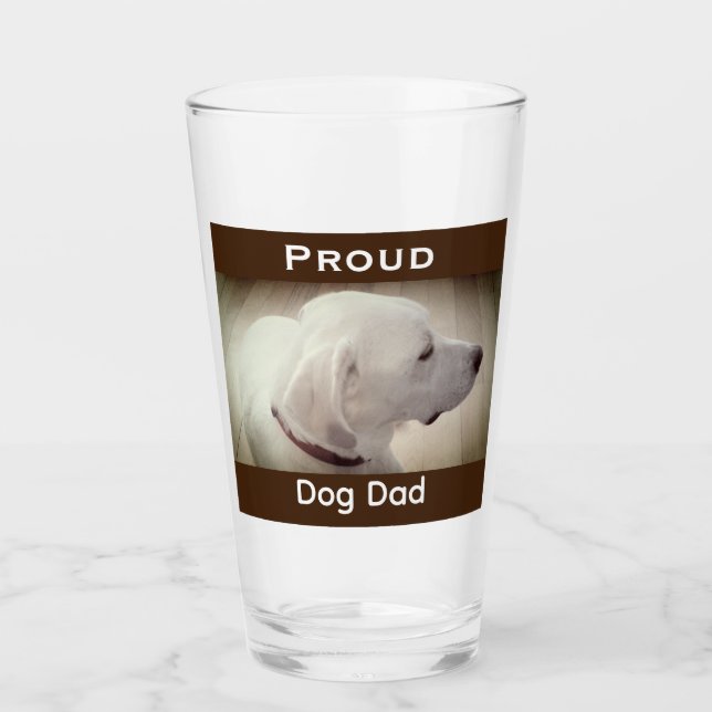 Copo De Pint Marrom escuro Pai de cães orgulhoso (Frente)