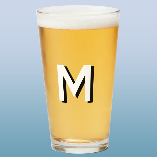 Copo De Pint Monograma Simples Sombra inicial personalizada (Modern monogram initial drop shadow personalized beer glass)