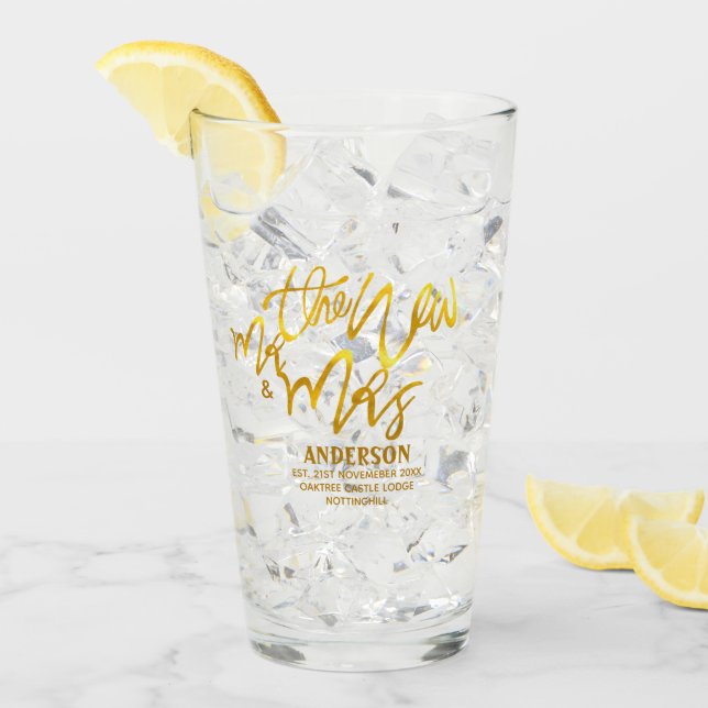 Copo De Pint O novo Sr. e Sra. (adicionar nome, data, local) Do (Gelo frontal)