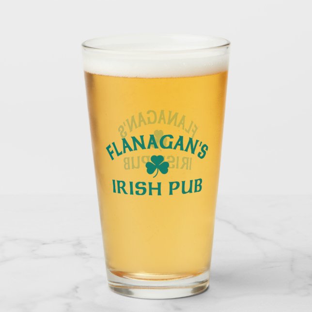 Copo De Pint O Pub Irlandês do Flanagan  (Frente (Preenchido))