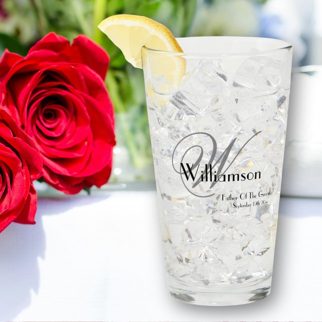 Copo De Pint Padre De Groom Dom Monograma Moderno Nome Da Cerve (Make him feel special with his very own beer glass.)