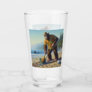 Copo De Pint Pé Grande Limpando a Praia