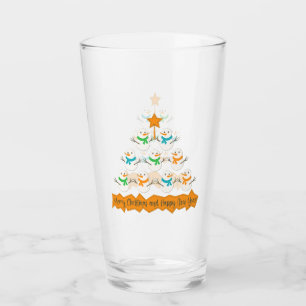 Copo De Pint Pirâmide de árvores de Natal feita de neve do xmas