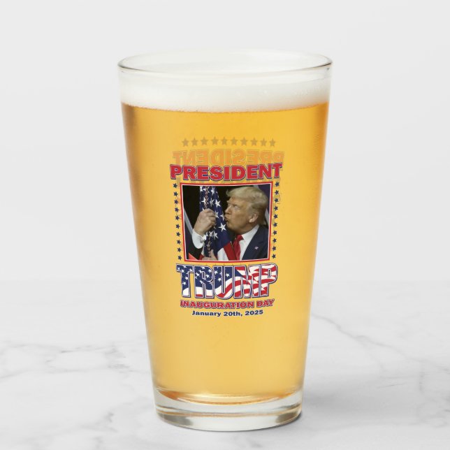 Copo De Pint Posse do Presidente Trump 2025 (Frente (Preenchido))