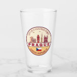Copo De Pint Praga Cidade da República Checa Skyline Emblem<br><div class="desc">Design de arte colorida e minimalista de Praga,  com monumentos e marcos da cidade na República Checa.</div>