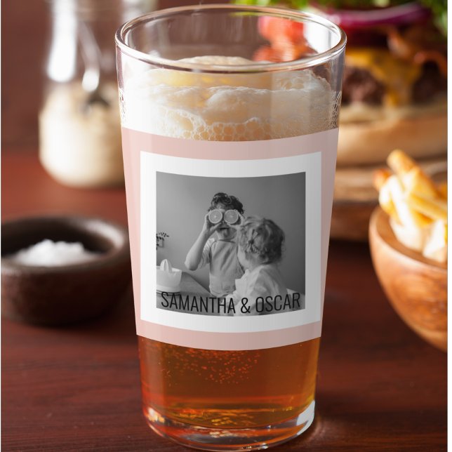 Copo De Pint Presente Simples de Foto da Família Moderna Pastel (Criador carregado)
