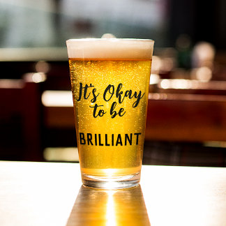 Copo De Pint Preto É Okay Ser Brilhante Citação de Texto