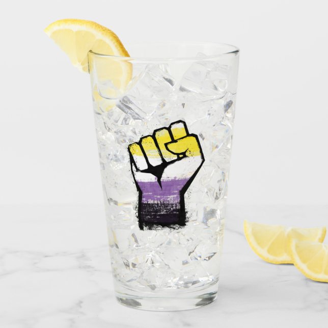 Copo De Pint Punho de Orgulho Não Binário de Protesto (Gelo frontal)