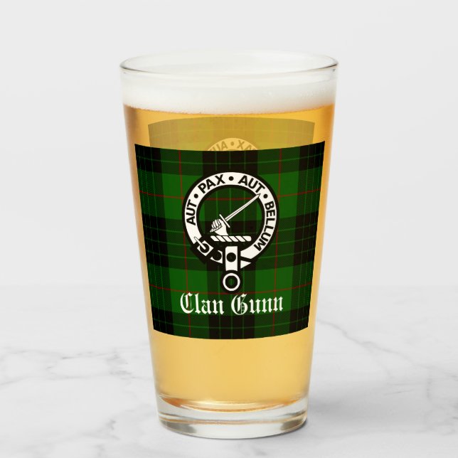 Copo De Pint Scottish Clan Gunn Crest Crachá e Tartan (Frente (Preenchido))