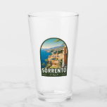 Copo De Pint Sorrento Itália Viagem Art Vintage<br><div class="desc">Sorrento retro vetor viagem design. Desfiladeiros tocados que separam a cidade de suas movimentadas marinas,  é conhecida por visões de água varridas e Piazza Tasso,  uma praça com cafe.</div>